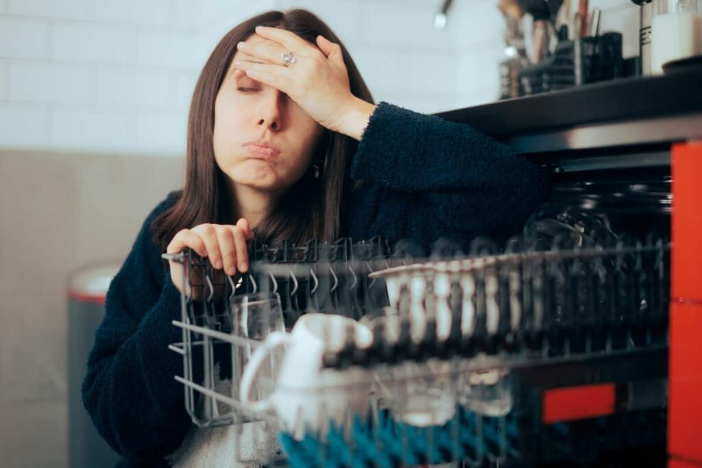 Common Reasons Your Dishwasher Isn’t Draining